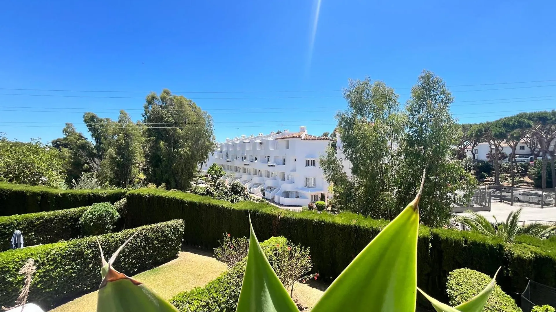 Charming Peaceful Apartment - Calahonda, Mijas Sitio de Calahonda 0*,  İspanya